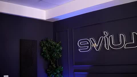 Sienna online show from October 17, 10:07 am