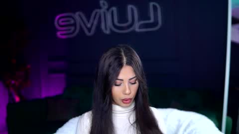 Sienna online show from November 6, 10:10 am