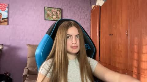 Erica online show from May 11, 2:45 pm