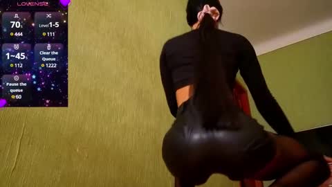 miss Anna online show from December 6, 3:44 pm