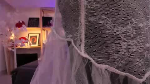 Wendy help me get get 69 likes  online show from November 20, 7:42 am