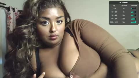 Simin Fox online show from April 21, 1:42 am