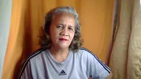 Snapshot of single_momma68 chatting on December 11, 2:09 am Single momma68 online show from December 11, 2:09 am