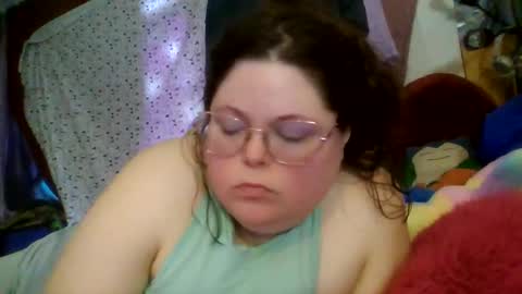 Siofra online show from April 15, 7:58 pm