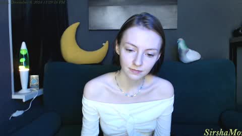 Snapshot of sirshamor chatting on December 6, 8:28 pm  SirshaMor   online show from December 6, 8:28 pm