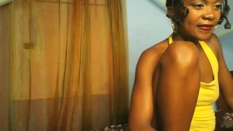 sissi0325 online show from February 4, 3:48 pm