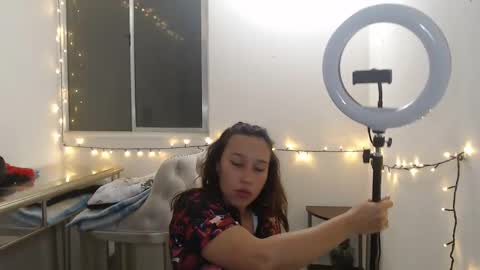 Snapshot of skarlet_adams chatting on February 3, 12:25 am Alice online show from February 3, 12:25 am