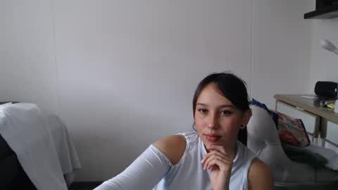 Snapshot of skarlet_adams chatting on February 12, 7:35 pm Alice online show from February 12, 7:35 pm