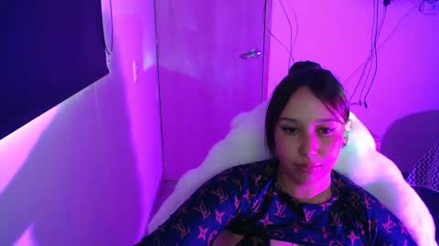 Snapshot of skarlet_adams chatting on September 11, 9:37 pm Alice online show from September 11, 9:37 pm