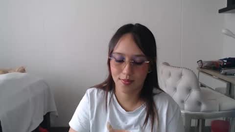 Snapshot of skarlet_adams chatting on February 10, 7:07 pm Alice online show from February 10, 7:07 pm