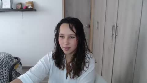Snapshot of skarlet_adams chatting on December 9, 6:46 pm Alice online show from December 9, 6:46 pm