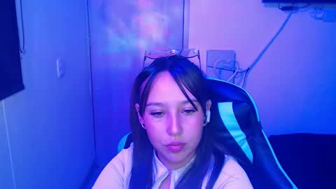 Alice online show from February 17, 9:25 pm