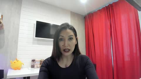 skarlett online show from February 7, 9:05 am