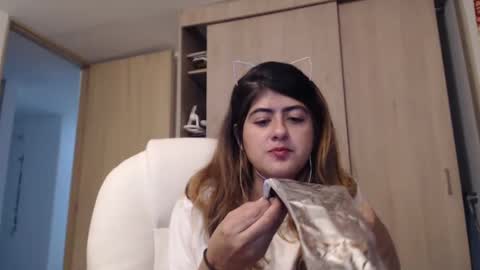 Snapshot of skyler1195 chatting on February 7, 3:34 am Skyler online show from February 7, 3:34 am