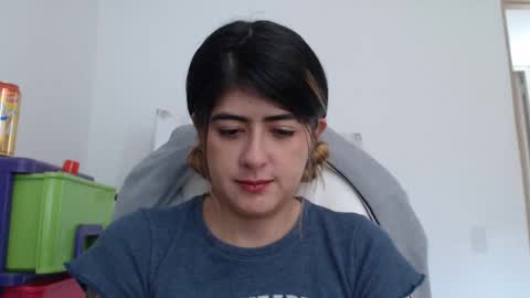 Snapshot of skyler1195 chatting on February 18, 4:49 pm Skyler online show from February 18, 4:49 pm