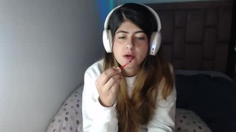 Snapshot of skyler1195 chatting on March 12, 2:52 am Skyler online show from March 12, 2:52 am