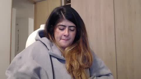 Snapshot of skyler1195 chatting on February 16, 1:38 am Skyler online show from February 16, 1:38 am