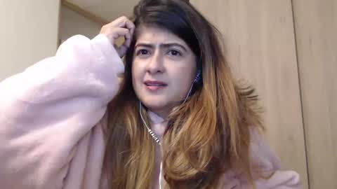 Snapshot of skyler1195 chatting on February 6, 2:55 am Skyler online show from February 6, 2:55 am