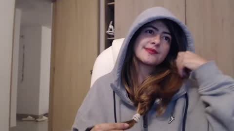 Snapshot of skyler1195 chatting on March 10, 4:07 am Skyler online show from March 10, 4:07 am