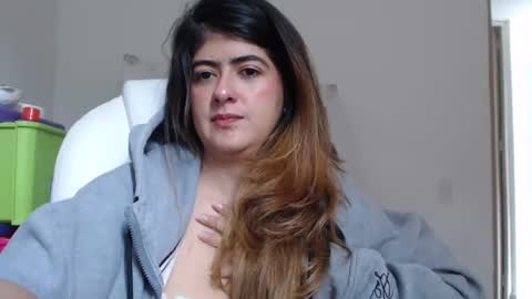 Snapshot of skyler1195 chatting on February 20, 5:09 pm Skyler online show from February 20, 5:09 pm