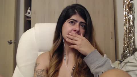 Snapshot of skyler1195 chatting on March 6, 4:19 am Skyler online show from March 6, 4:19 am