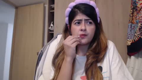 Snapshot of skyler1195 chatting on March 8, 3:26 am Skyler online show from March 8, 3:26 am