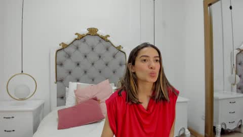 Skyler online show from April 8, 3:19 am