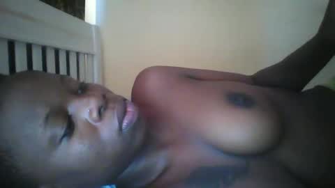 slim_petite_ebony online show from December 18, 10:19 am