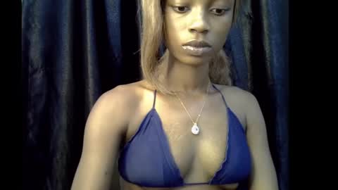 Snapshot of slim_petitqueen chatting on October 30, 2:51 pm Alice online show from October 30, 2:51 pm