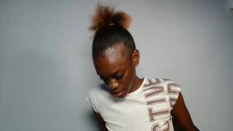 Snapshot of slimbaby16 chatting on October 28, 7:03 am Slim online show from October 28, 7:03 am