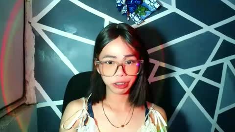sluttypatotie online show from April 26, 7:55 pm