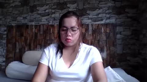 Lovewella online show from December 30, 7:59 am