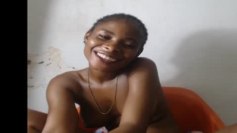 smallsluty online show from June 26, 5:20 am