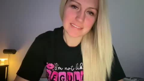 smexxii93 online show from December 17, 6:01 pm