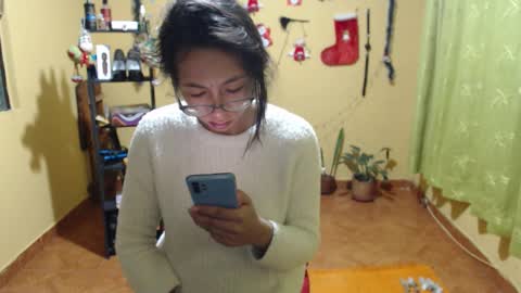 SmithViolet  online show from December 1, 9:13 am