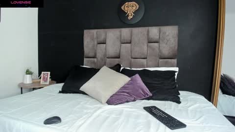 Snooky clintonn online show from December 2, 4:40 pm