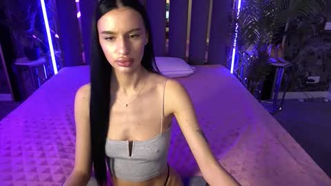 snow_whiteeex online show from November 21, 7:32 am