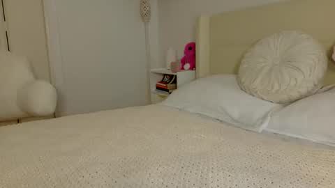 Babygirl Ivy online show from May 29, 11:46 pm