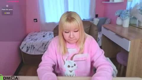 Soffa Mitchell online show from July 30, 1:17 am
