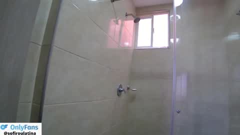 soffi_rousel_ online show from December 19, 5:27 pm