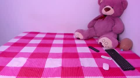 sofia  independent online show from February 18, 8:19 pm