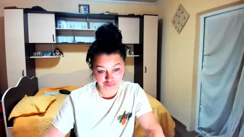 Soffy online show from May 26, 5:07 am