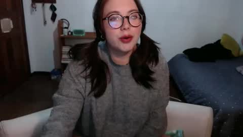 Sofi Lynch online show from March 17, 5:22 am