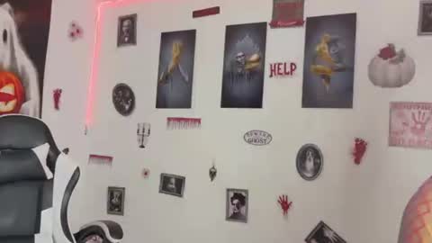 sofia_arango1107 online show from October 15, 8:11 pm