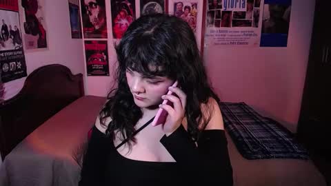 Sofi online show from March 25, 9:39 pm