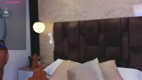 sofia_gutierrez_x online show from June 17, 2:35 am