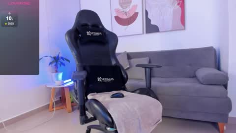 Sofia Jo                                                                                            IG sofisj023 online show from December 14, 1:44 am