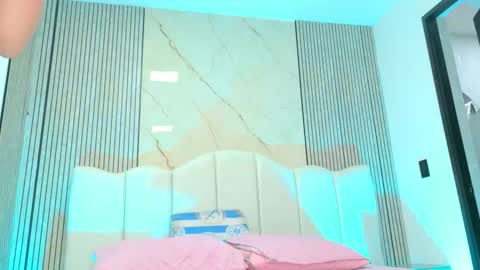 Sofia online show from January 17, 3:25 am