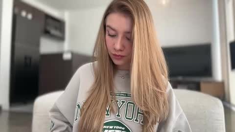 Snapshot of sofia_woodss chatting on January 18, 2:23 pm Sofia online show from January 18, 2:23 pm