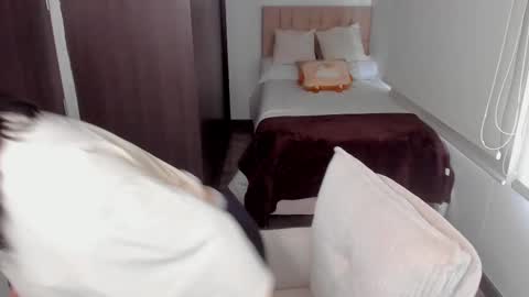 Snapshot of sofia_woodss chatting on September 8, 8:52 pm Sofia online show from September 8, 8:52 pm